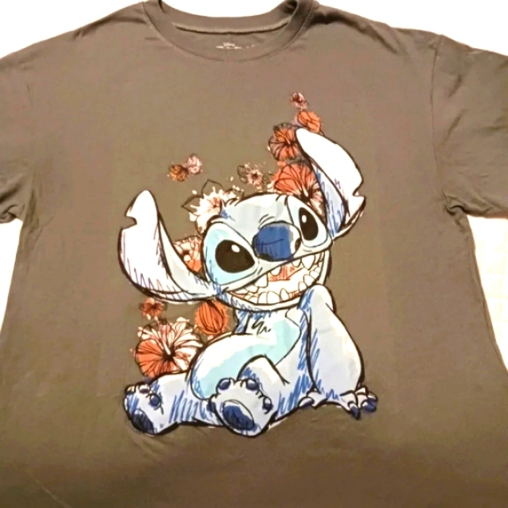 Bundle of two ladies (2) tshirts. Stitch and a Fall. Size Lg.